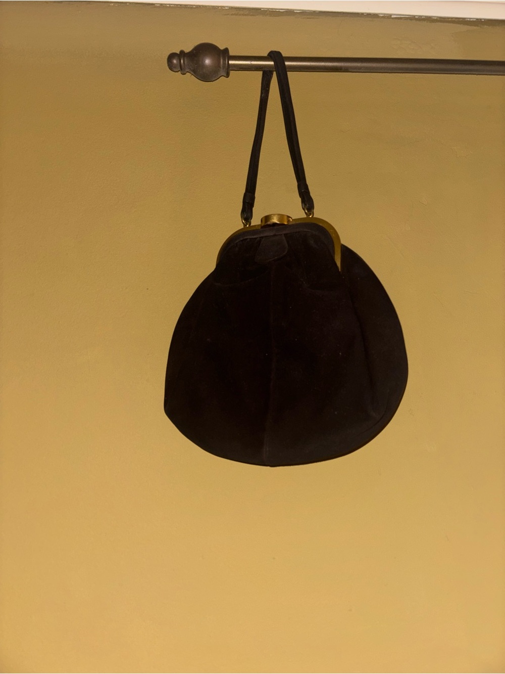 Deep brown Vintage-Style Velvet Frame purse